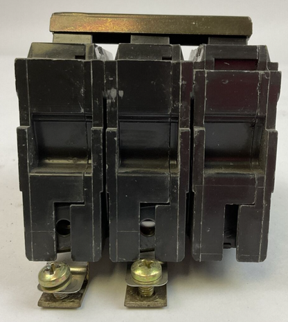 GE TQSTA1 CIRCUIT BREAKER 2POLE 30AMP 120/240VAC WITH SHUNT TRIP DEVICE