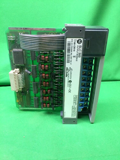 ALLEN-BRADLEY 1746-OB16 SER. D OUTPUT MODULE