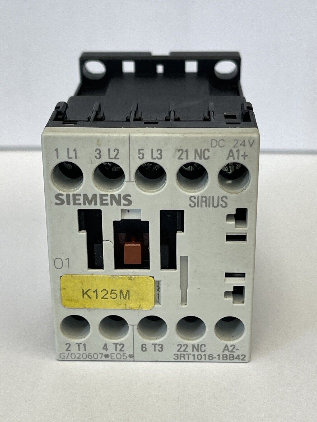 SIEMENS - 3RT1016-1BB42 - CONTACTOR - AC-3 9 A, 4 kW / 400 V 1 NC, 24 V DC 3-pol