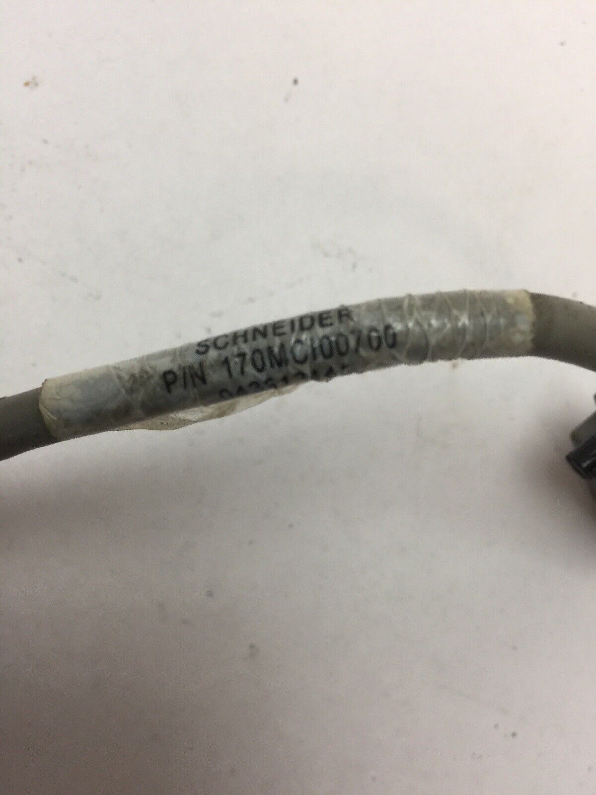 SCHNEIDER 170MC100700 PLC CABLE