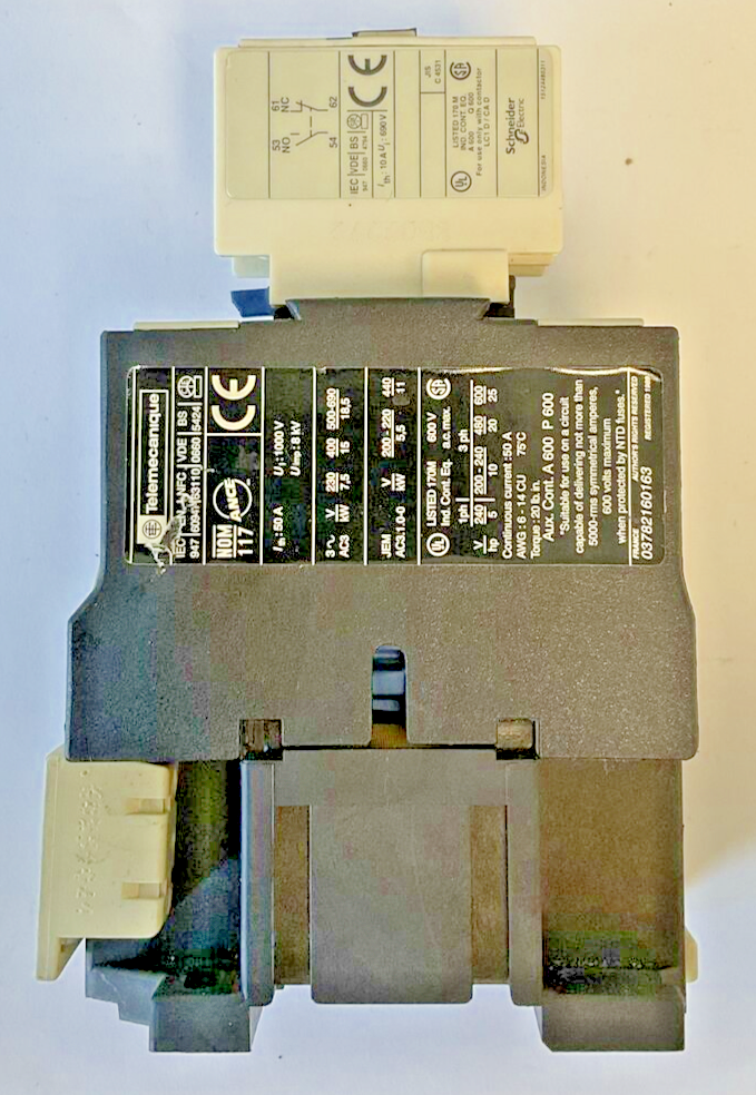 TELEMECANIQUE SQUARE D LC1 D3201,LADN11, LA4DA1E CONTACTOR