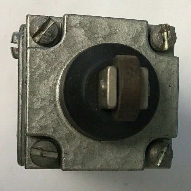 GOULD C2B JK05 W/JK2 OPERATING HEAD R.B. DENISON LIMIT SWITCH SER.A NEMA A600