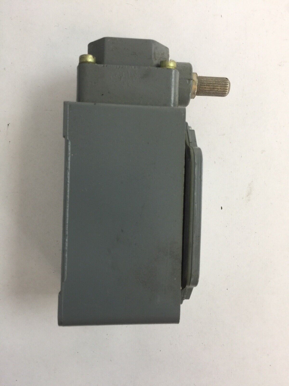 CUTLER HAMMER 10316H185B TYPE L LIMIT SWITCH 600VAC