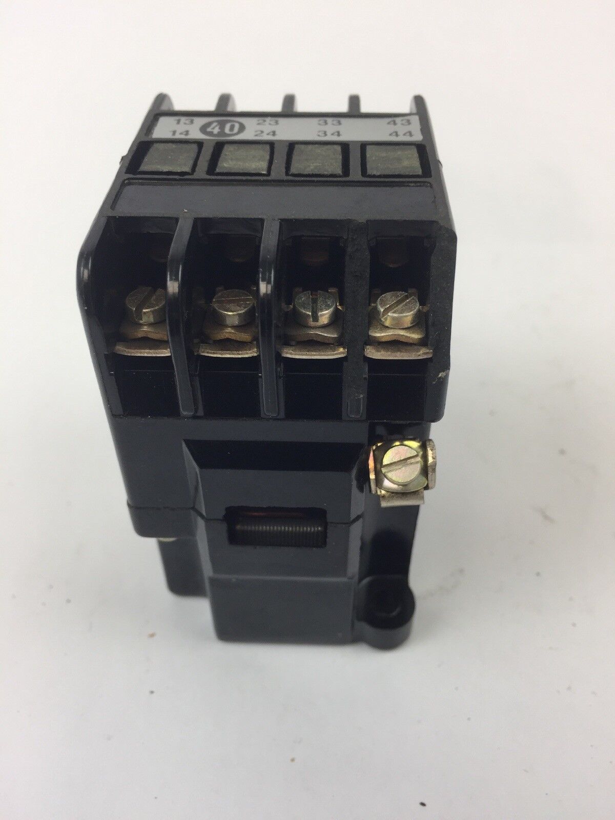 ALLIS-CHALMERS 3TA6840J CONTROL RELAY COIL 115 V 60 HZ *PLASTIC IS BROKEN OFF*