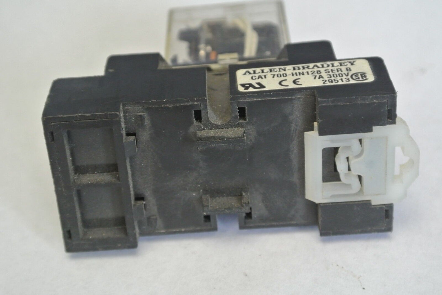ALLEN-BRADLEY 700HC24A1 RELAY 120VAC, 5A, 1/6HP + 700-HN128 BASE