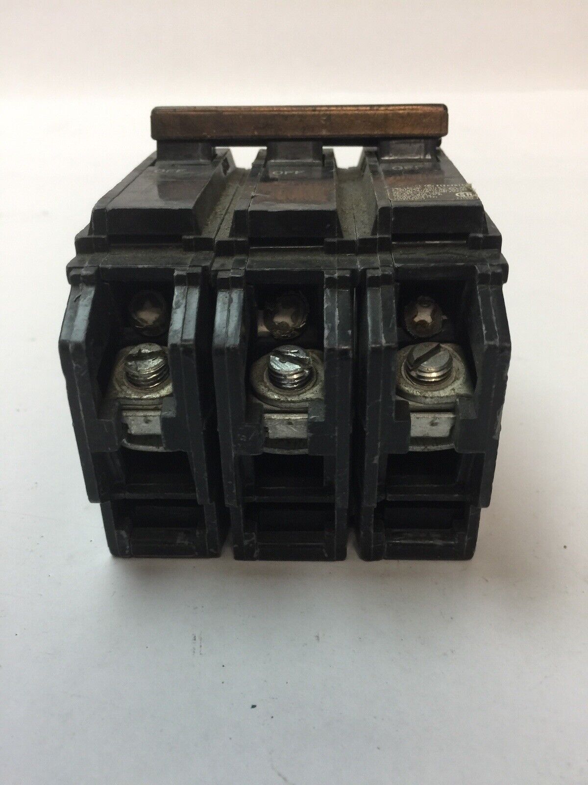 GE THQC32050 CIRCUIT BREAKER 50AMP 240VAC 3 POLE