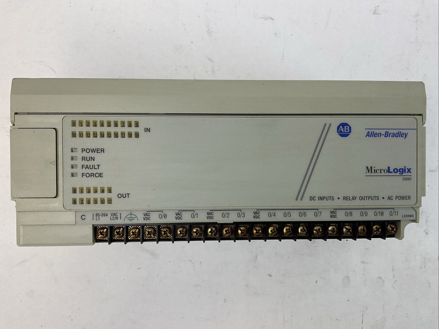 ALLEN BRADLEY 1761-L32BWA MICROLOGIX 1000 CONTROLLER SER C FRN 5.0 INPUT 24VDC