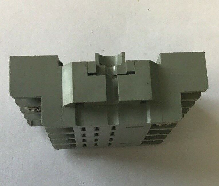 IDEC SH4B-05 RELAY SOCKET BASE 10A 300V***(LOTOF9)***