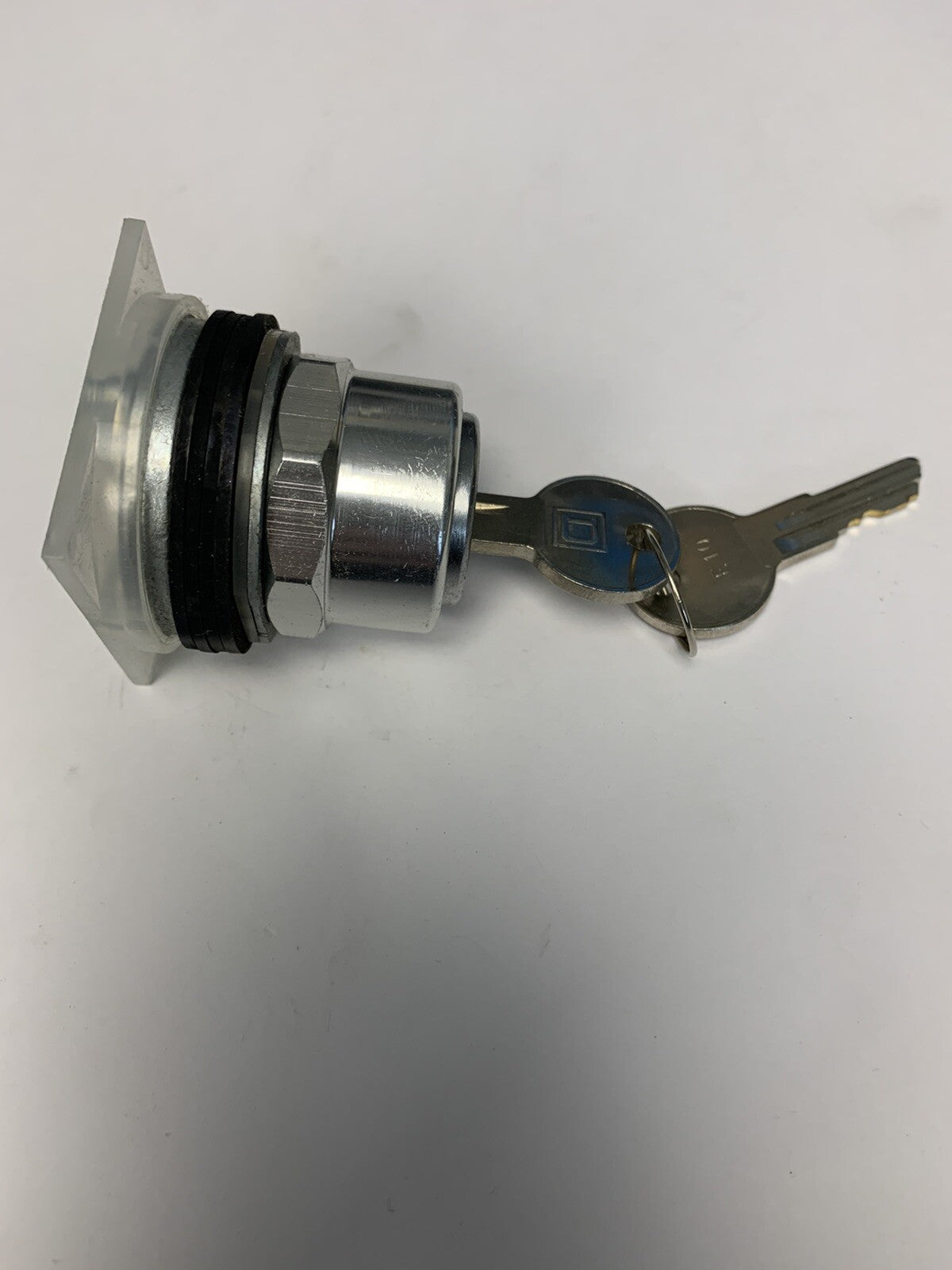 Square D 9001KR137 Keyed Switch