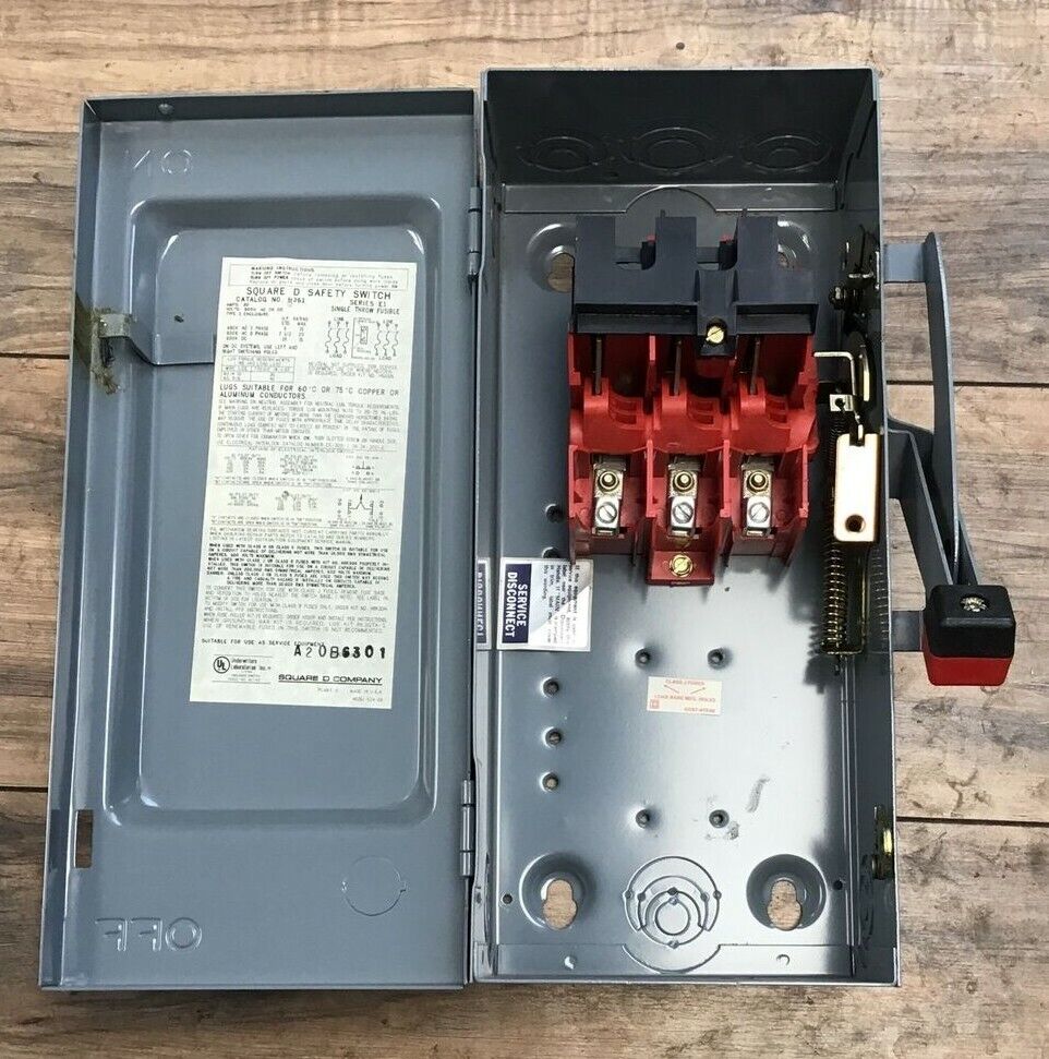 SQUARE D  H361 NON FUSIBLE DISCONNECT SWITCH SER.E1  30A 600VAC/DC