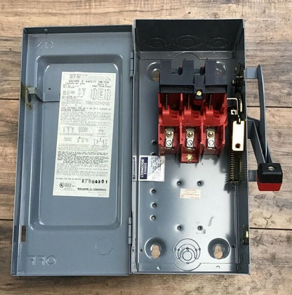 SQUARE D  H361 NON FUSIBLE DISCONNECT SWITCH SER.E1  30A 600VAC/DC