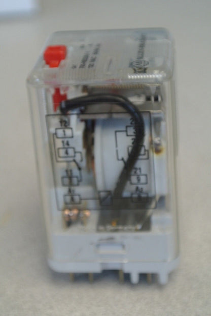 ALLEN-BRADLEY 700-HB32A1-1 Ser. A / TYPE H CONTROL RELAY / 10A / NEW SURPLUS