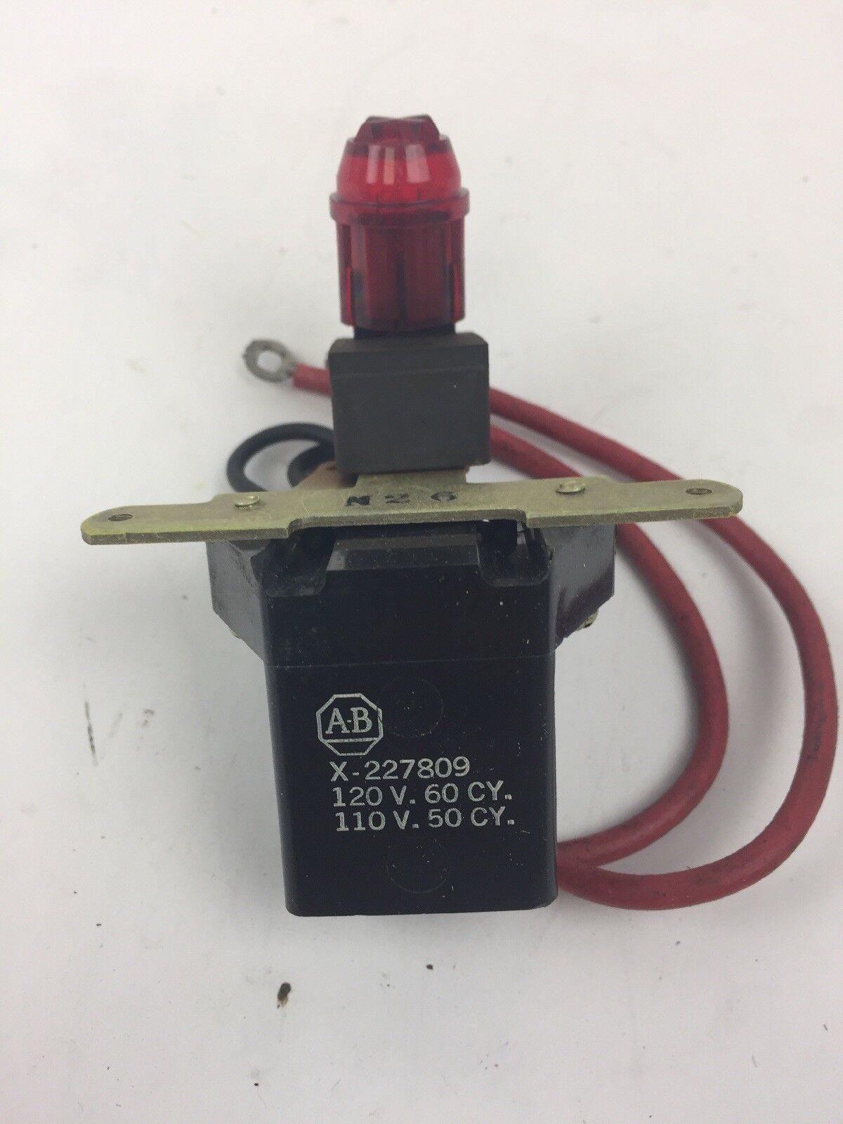ALLEN BRADLEY 1481-N26 PILOT LIGHT KIT SWITCH MOUNT 120V 60HZ 110V 50HZ