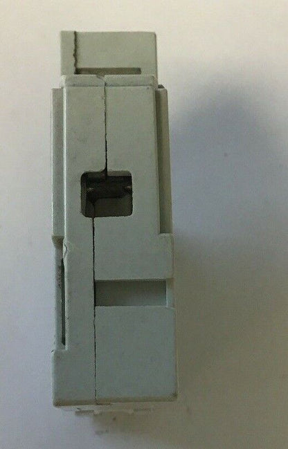 ALLEN BRADLEY 1492-CB1 G100 CIR.BREAKER 277VAC 65VDC 10A 2HP SER.C**(LOTOF10)**