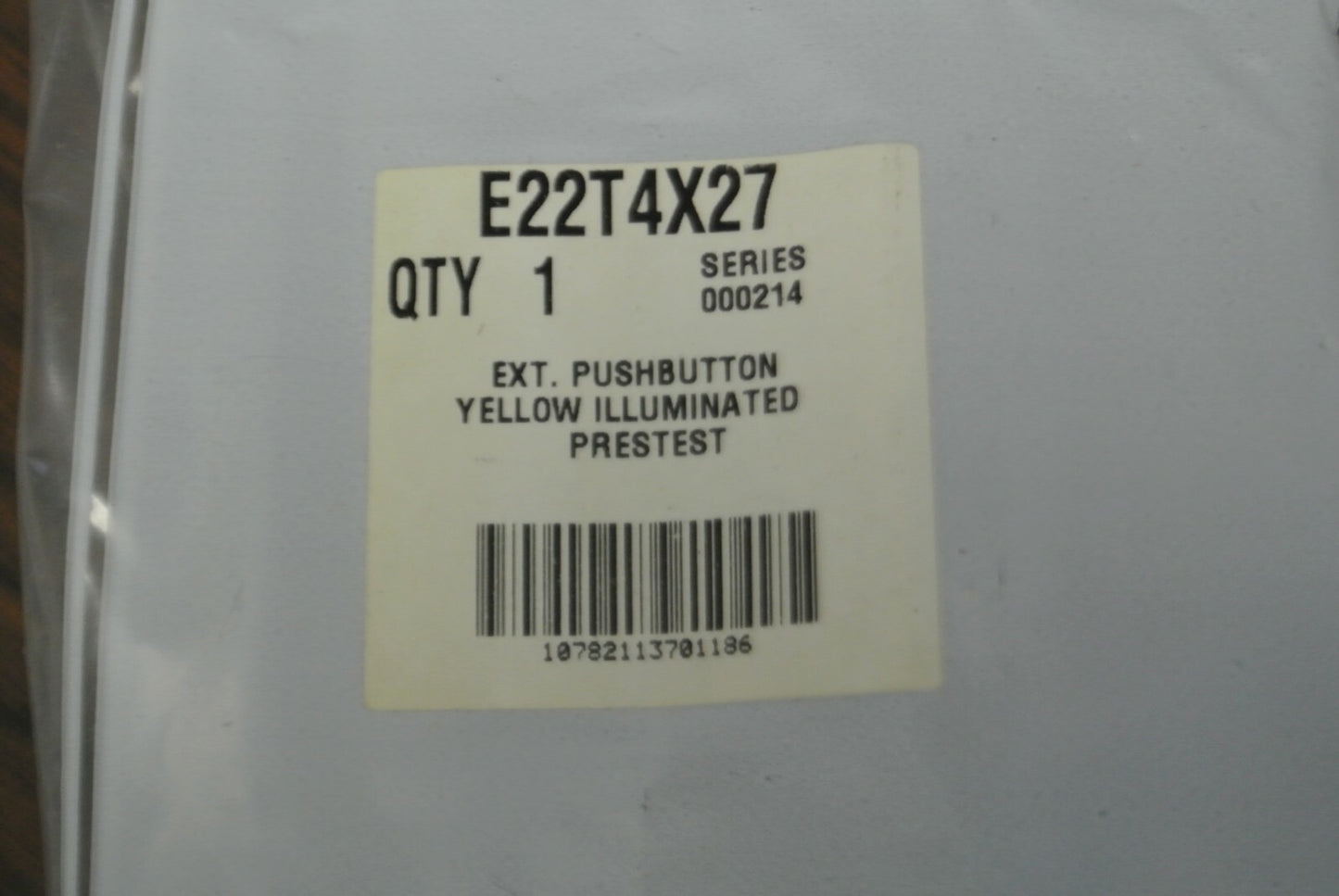 C-H E22T4X27 / E22TL1C EXT. PUSHBUTTON YELLOW ILLUM. PRESS to TEST / NEW SURPLUS