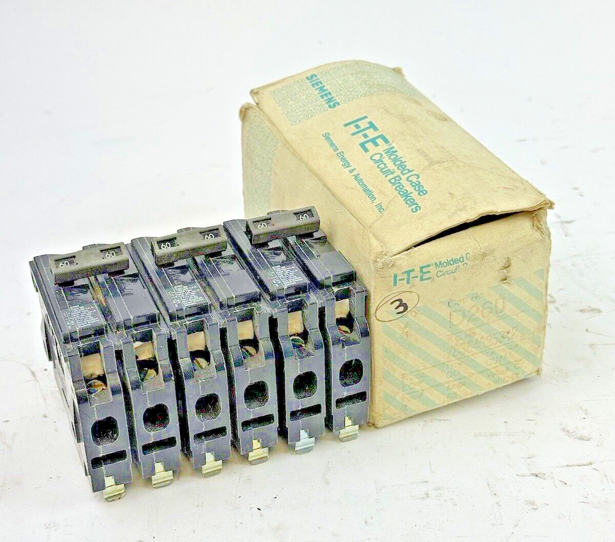 ITE / SIEMENS *BOX OF 3* - D260 - CIRCUIT BREAKERS-60A/2POLE/240VAC/TYPE QD/NEW