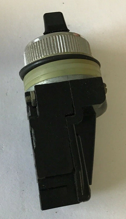 GENERAL ELECTRIC CR104B8211 SELECTOR SWITCH