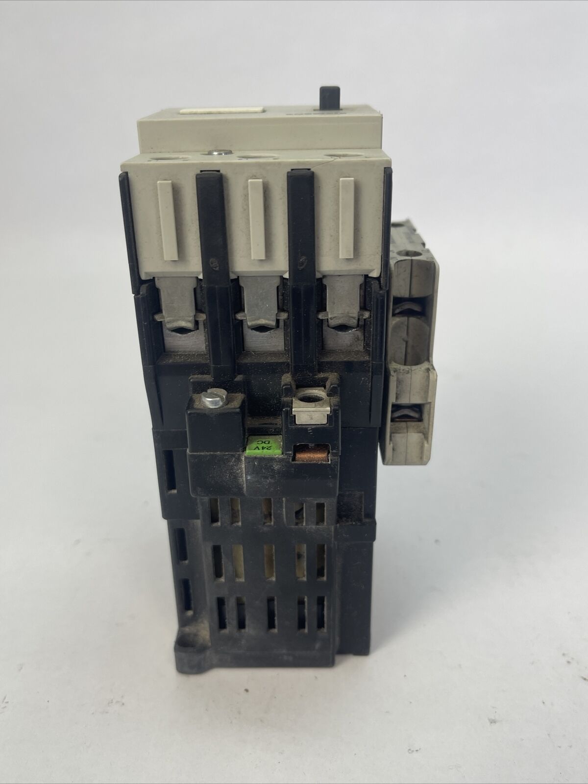 SIEMENS 3TF4522-0B CONTACTOR 45A 600VAC COIL 24VDC