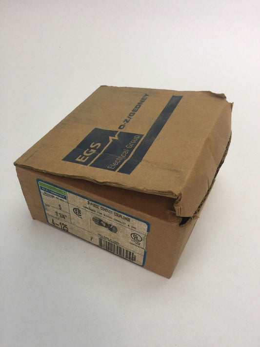 O-Z / GEDNEY 4-125 3-PIECE CONDUIT COUPLINGS 1 1/4" (BOX OF 5)