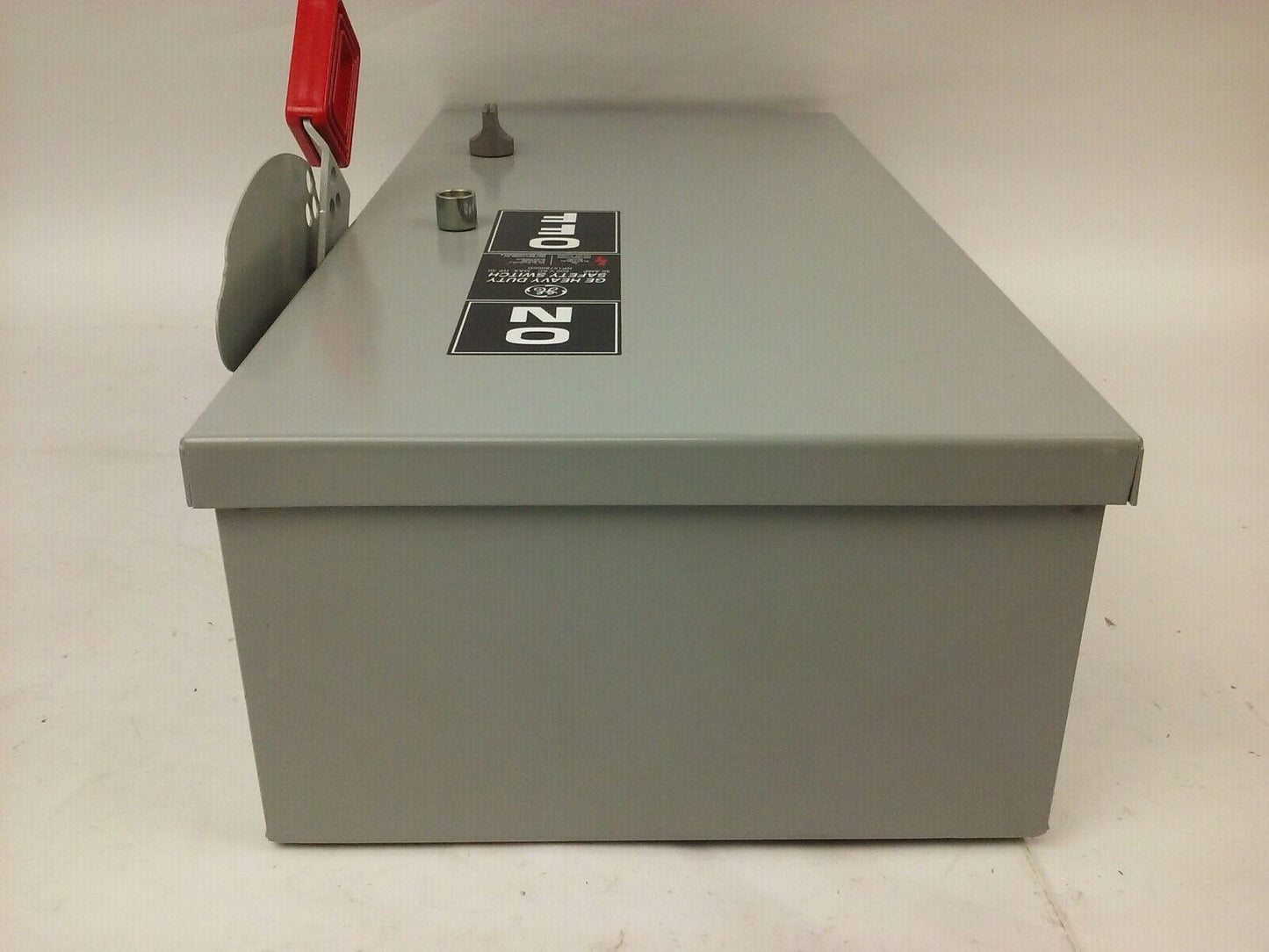 GE THN3361M, SAFETY SWITCH, 30A, 600VAC/250DC, TYPE 1/5/12 ENCLOSURE, MAX H.P.30