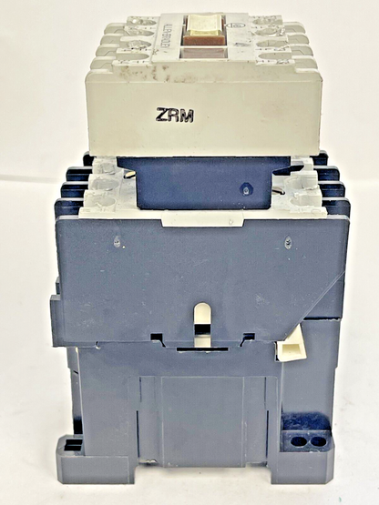 ALLEN BRADLEY - 700-F400A1 SER. C RELAY W/ 120V/60HZ COIL & 195-FA40 SER. A CONT