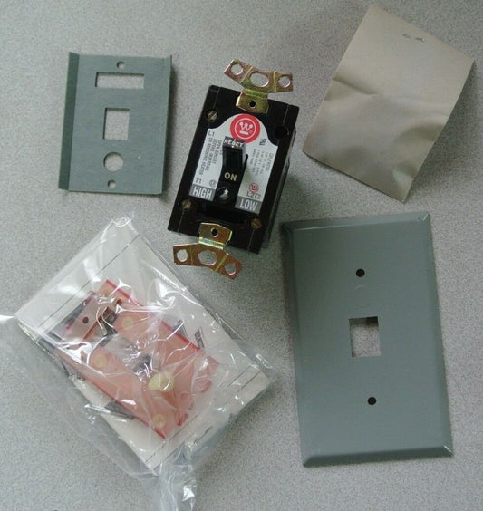 WESTINGHOUSE MST01FN1P - MANUAL MOTOR STARTER SWITCH / PILOT LIGHT - NEW SURPLUS