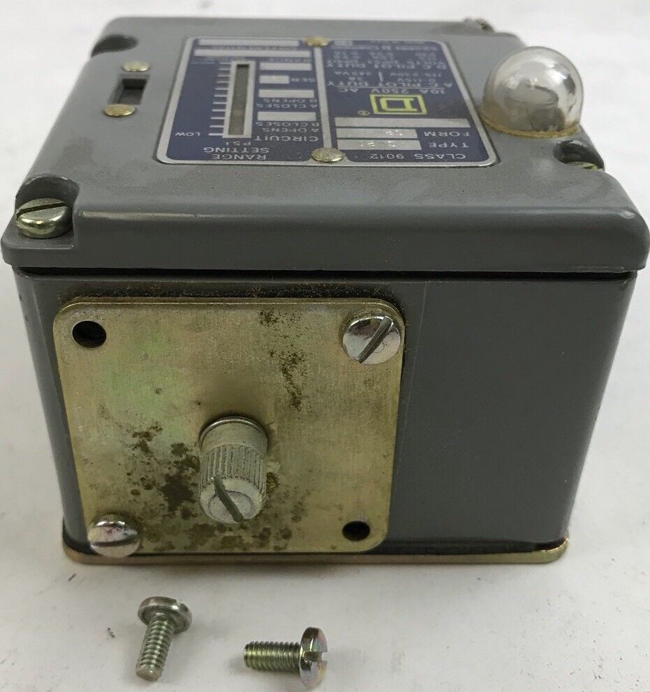 Sq D Pressure Switch class 9012 type ACW-21 series B, Range 400-3000psi new