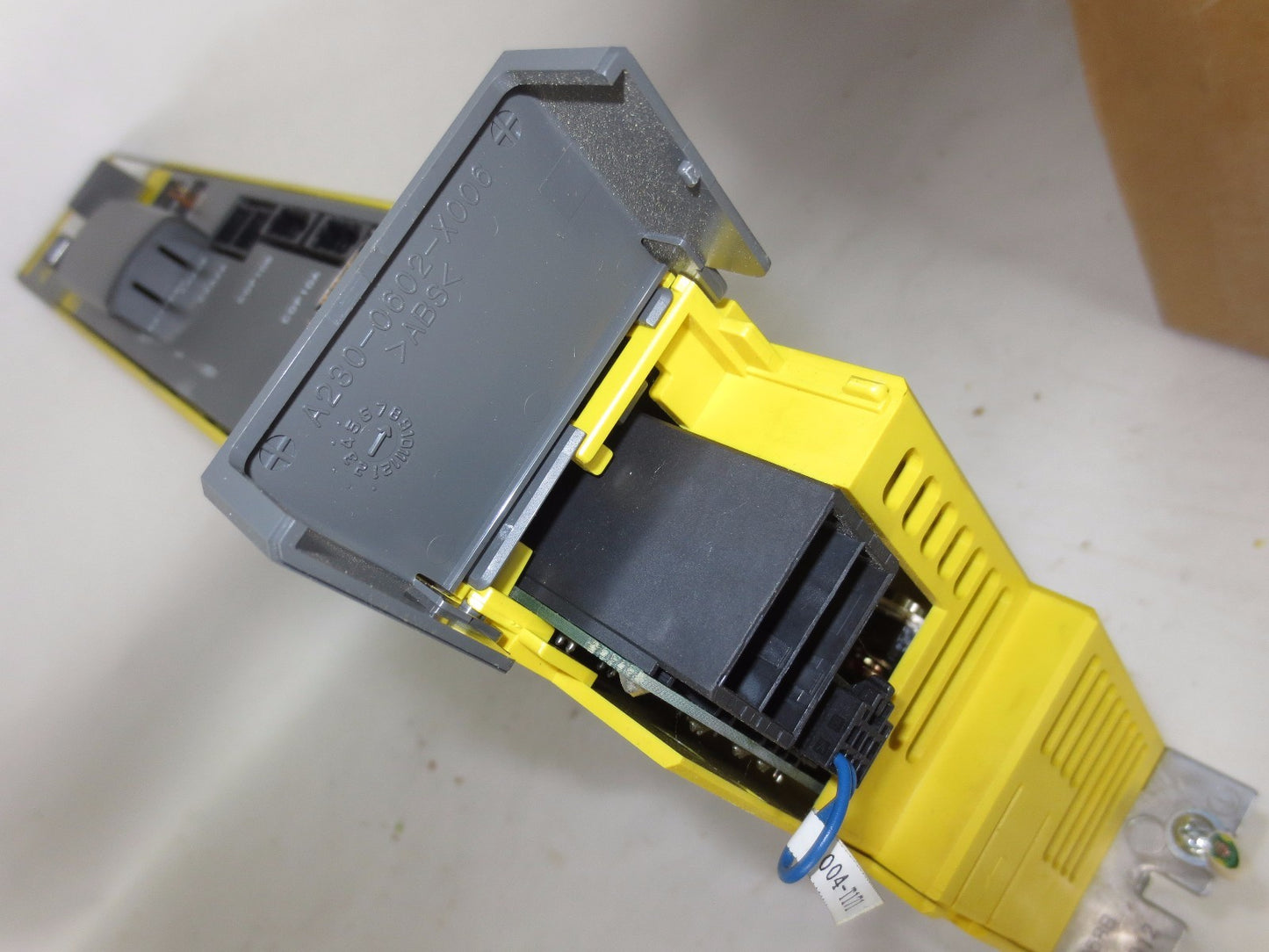 FANUC A06B-6124-H104 SERVO AMPLIFIER - 480V OUTPUT 9.1A