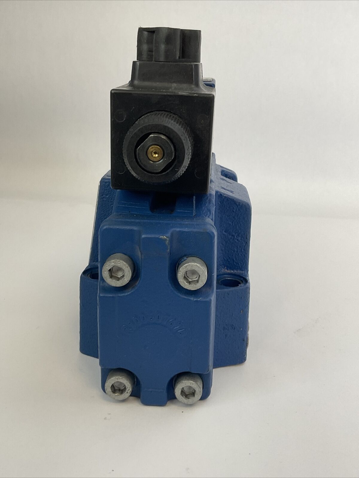 REXROTH 4WE6D62/EW110N9K4 DIRECTIONAL SOLENOID VALVE 120V 4WEH16HD72/