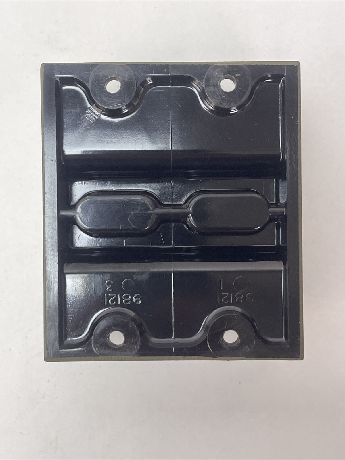 SQUARE D 9080 LBA263106 POWER DISTRIBUTION BLOCK 335A 600VAC