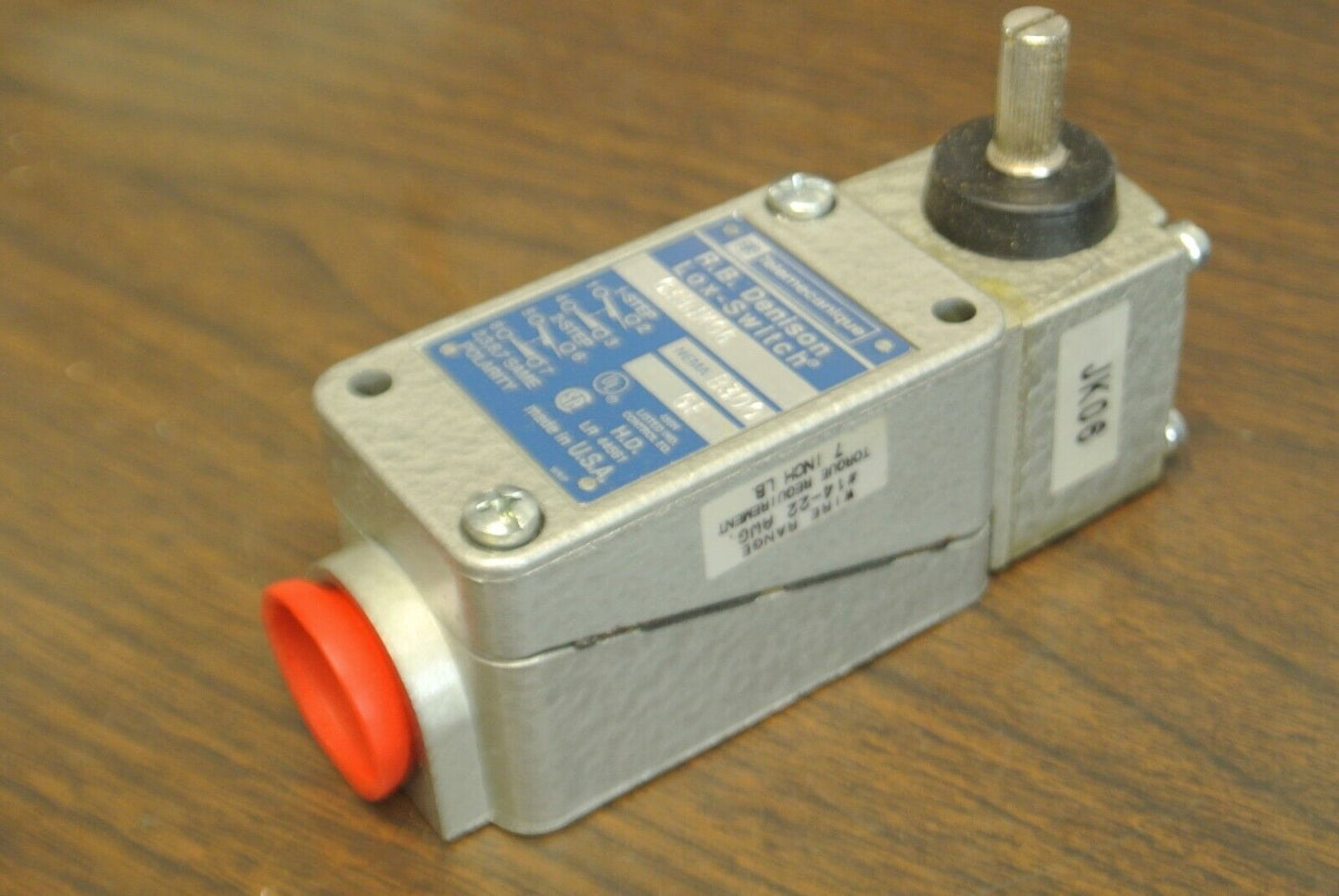 TELEMECANIQUE C3BJK06 LIMIT SWITCH / NEW SURPLUS / C3B-JK06