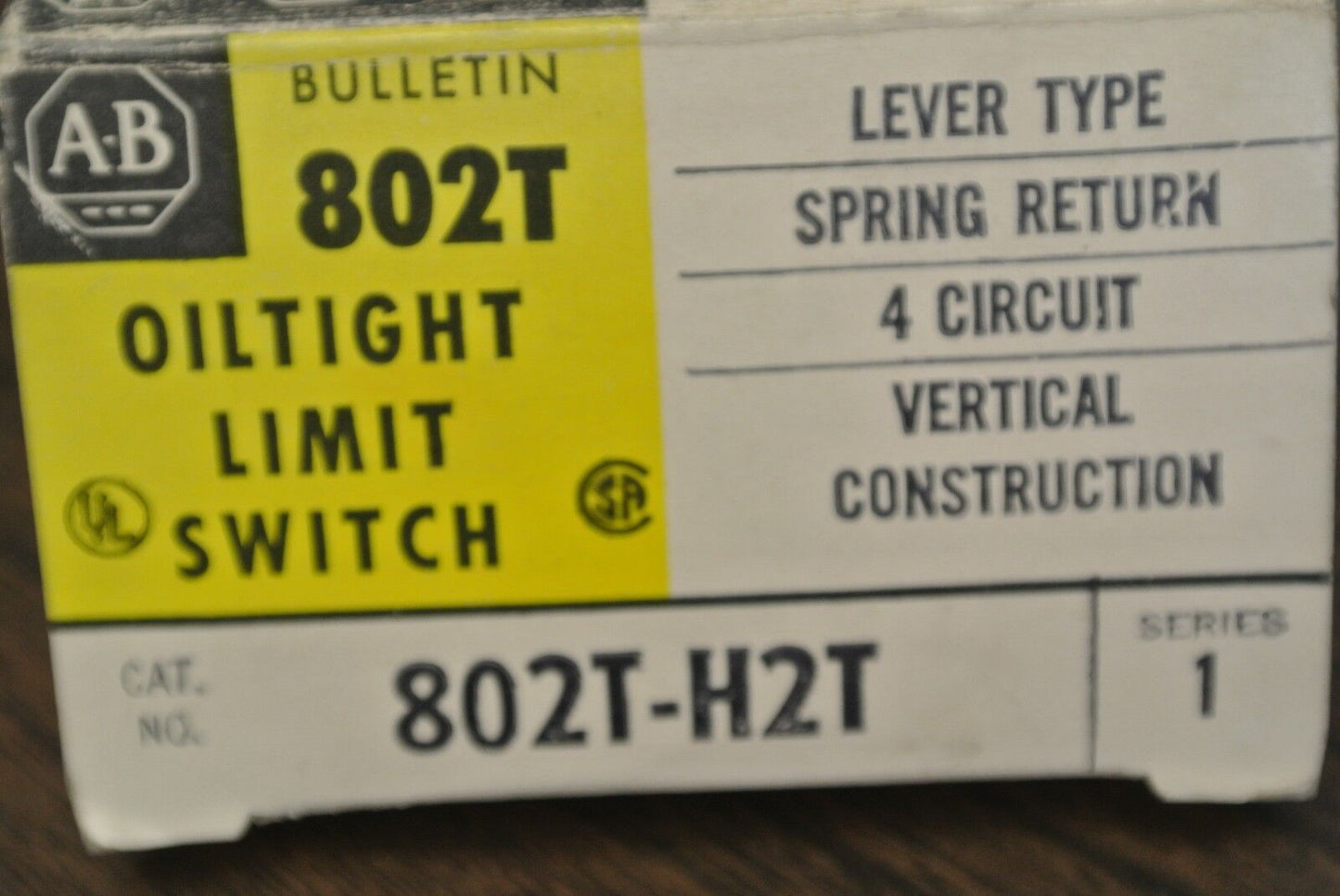 ALLEN-BRADLEY 802T-H2T OILTIGHT LIMIT SWITCH LEVER TYPE, 4-CIRCUIT / NEW SURPLUS