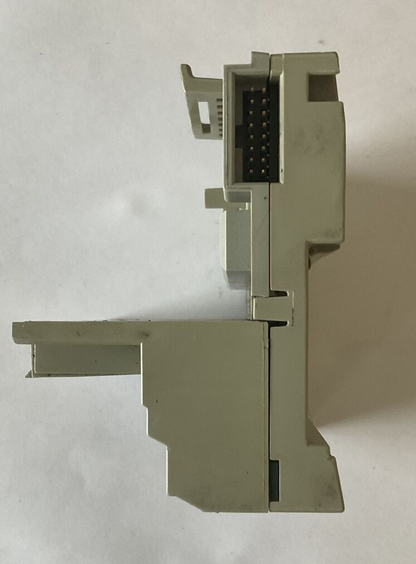 ALLEN BRADLEY 1794-OA8 INPUT 230VAC 10A SER.A 5VDC 640MA REV.E01