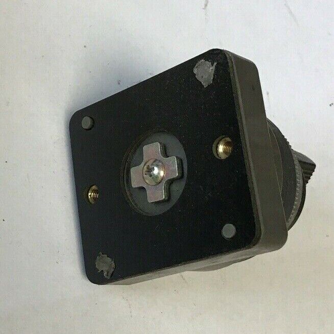 IDEC ASS-300-B SELECTOR SWITCH ***LOTOF25***