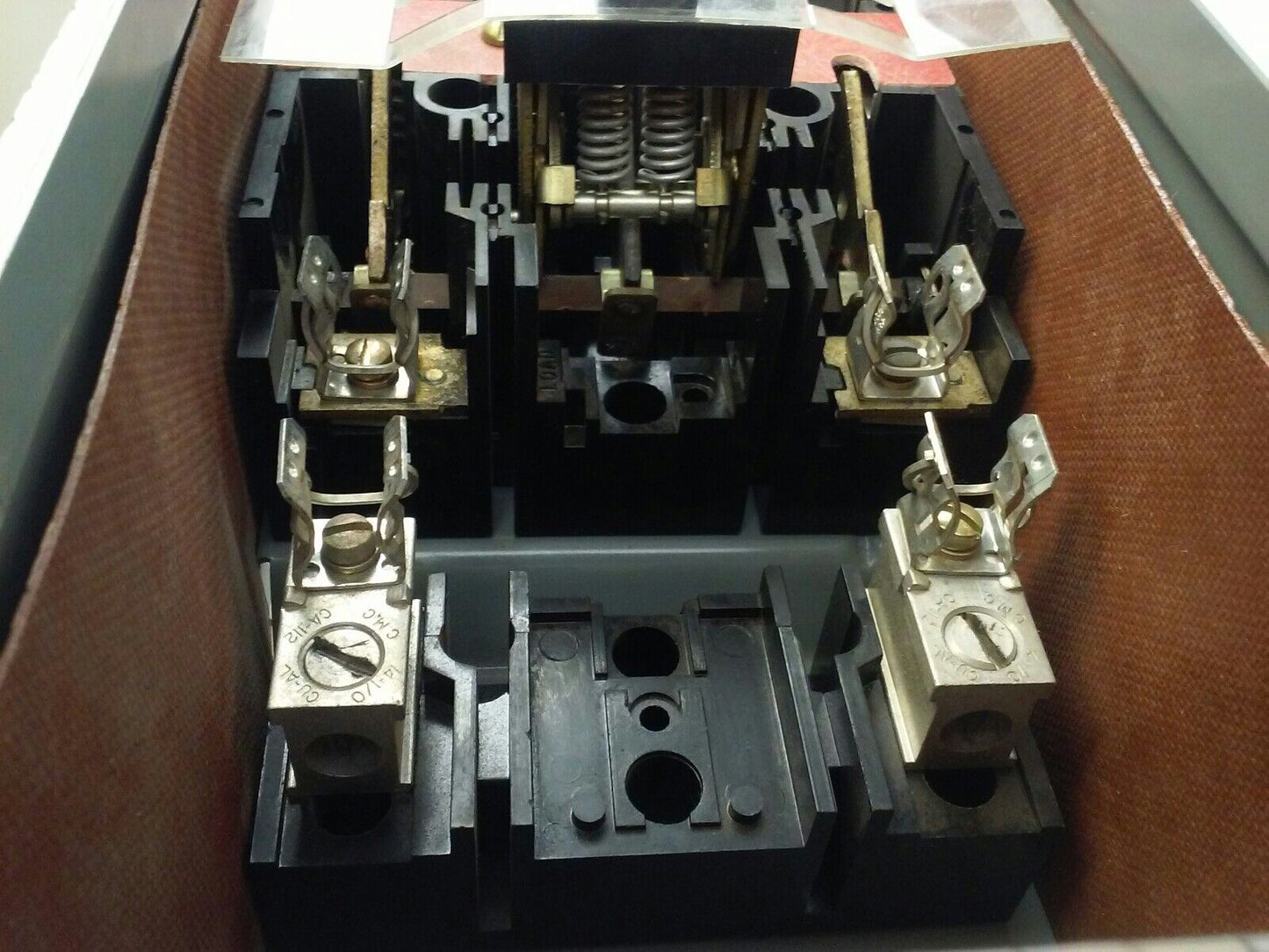 WESTINGHOUSE FDPT2211R SER.B FUSIBLE TWIN PANELBOARD SWITCH 30A 240V 2P 7.5HP