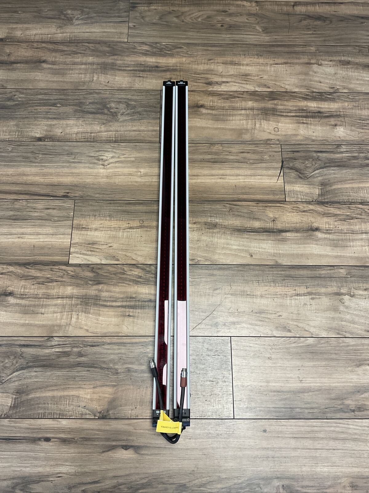 WINTRISS SHADOW 8 9685206 LIGHT CURTAIN TRAINSMITTER + RECEIVER 24VDC