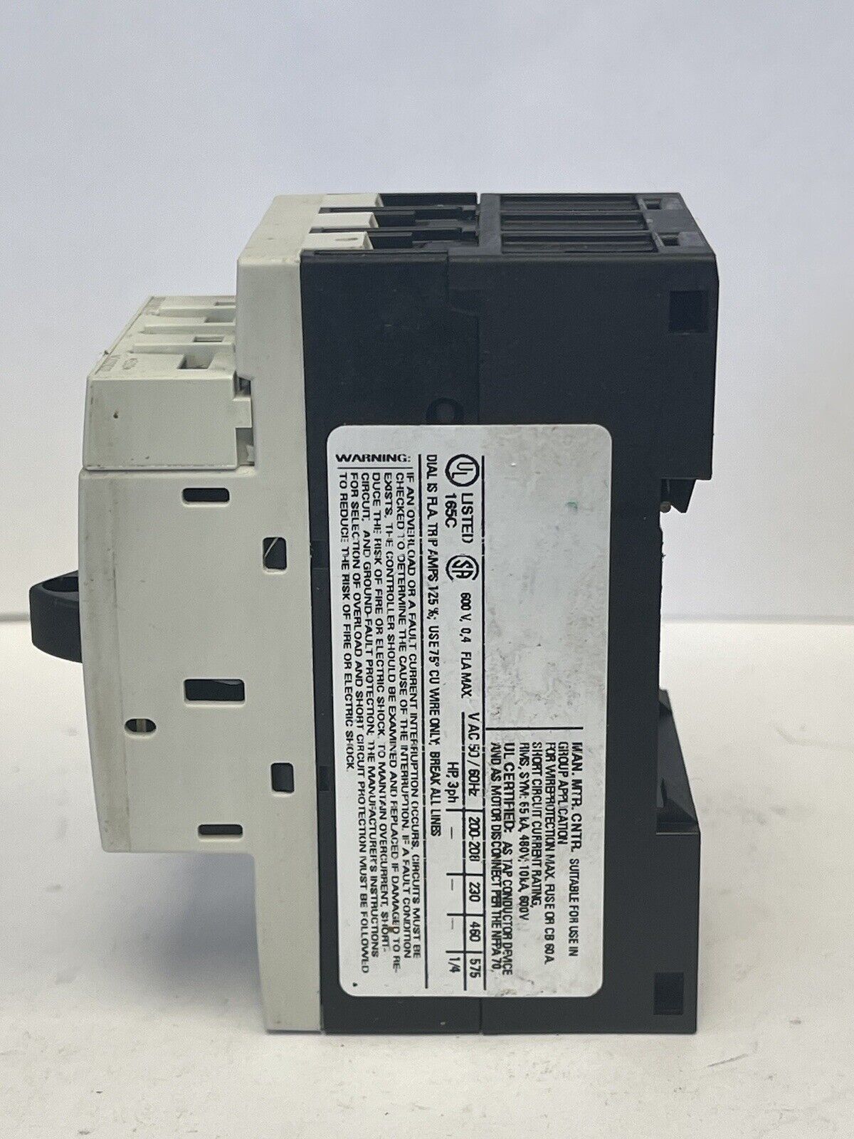 SIEMENS - 3RV1011-0EA15 & 3RV1901-1E-CIRCUIT BREAKER W/ SWITCH TRANSVERSE