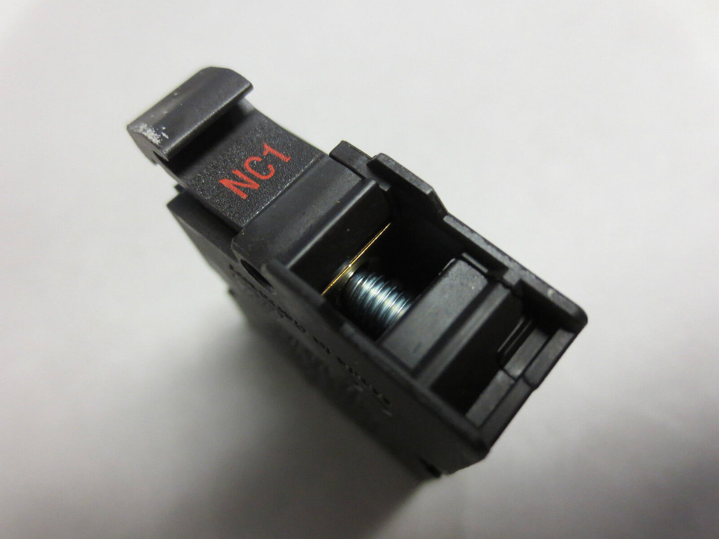 EATON M22-K01 CONTACT BLOCK - 1NC - NEW SURPLUS