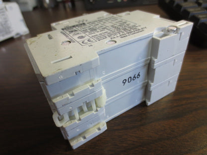 ALLEN-BRADLEY 1492-CB3, Ser. B CIRCUIT BREAKER 4A, 3-POLE - G040