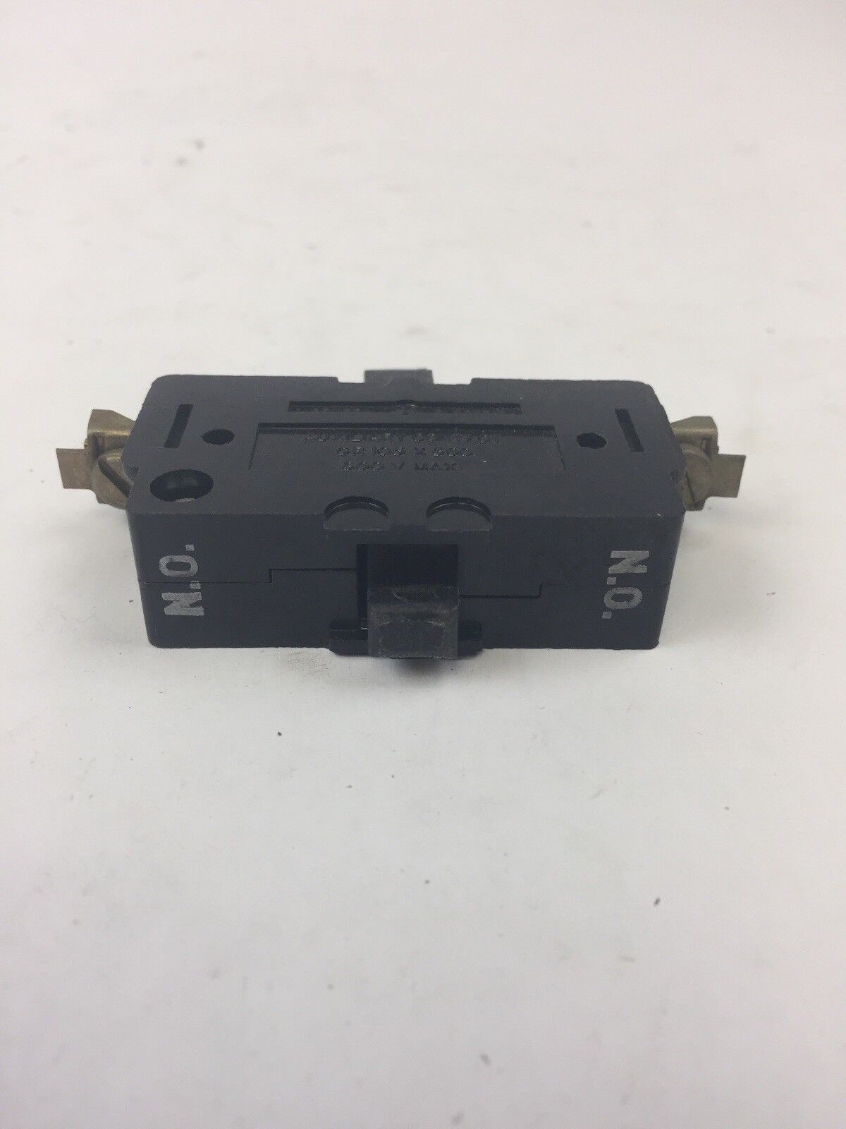 GE CR105X300N AUXILIARY KIT FOR SIZE 3-4 600V