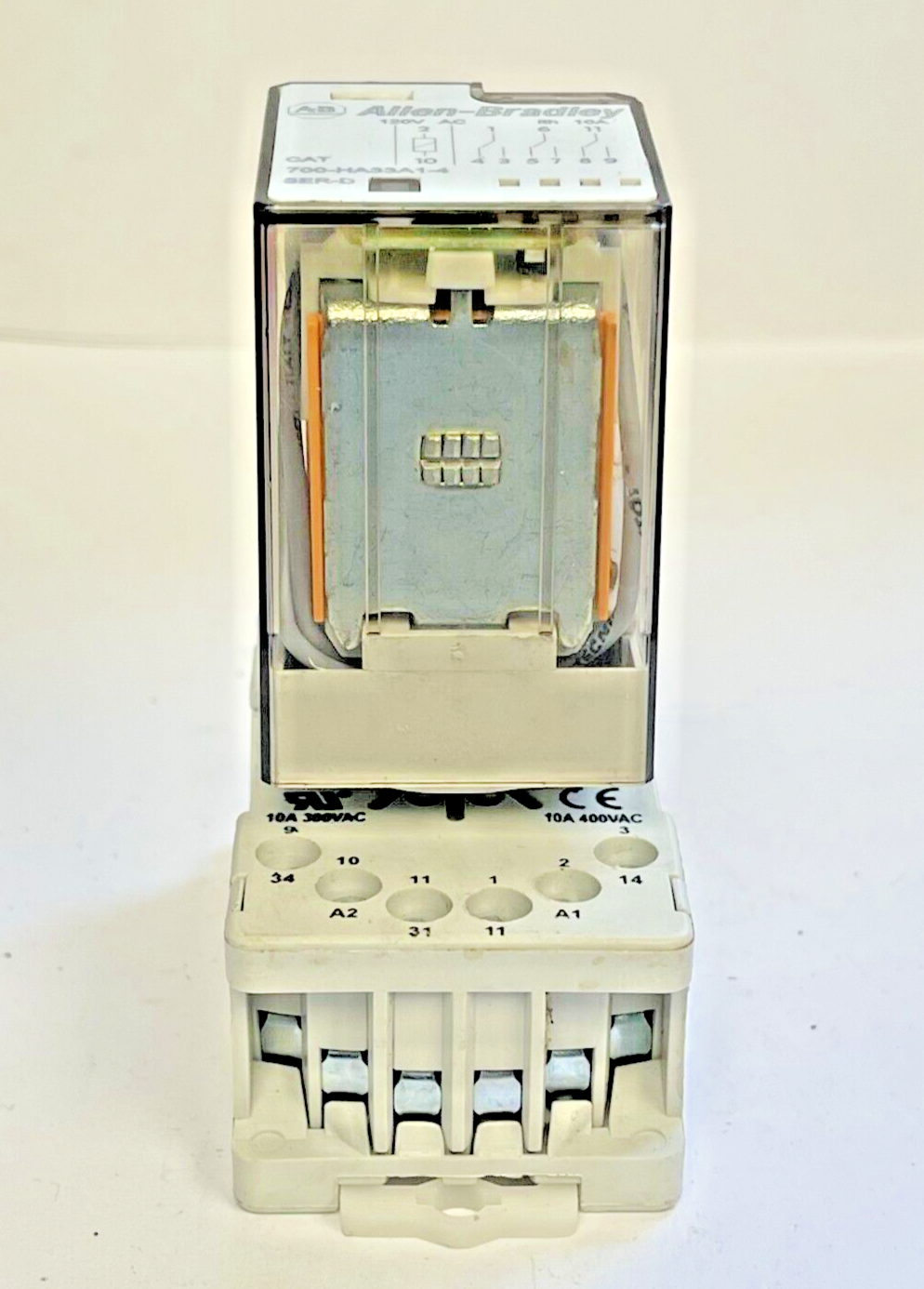 ALLEN BRADLEY - 700-HA33A1-4 SER. D RELAY & 700-HN101 SER. D SOCKET BASE