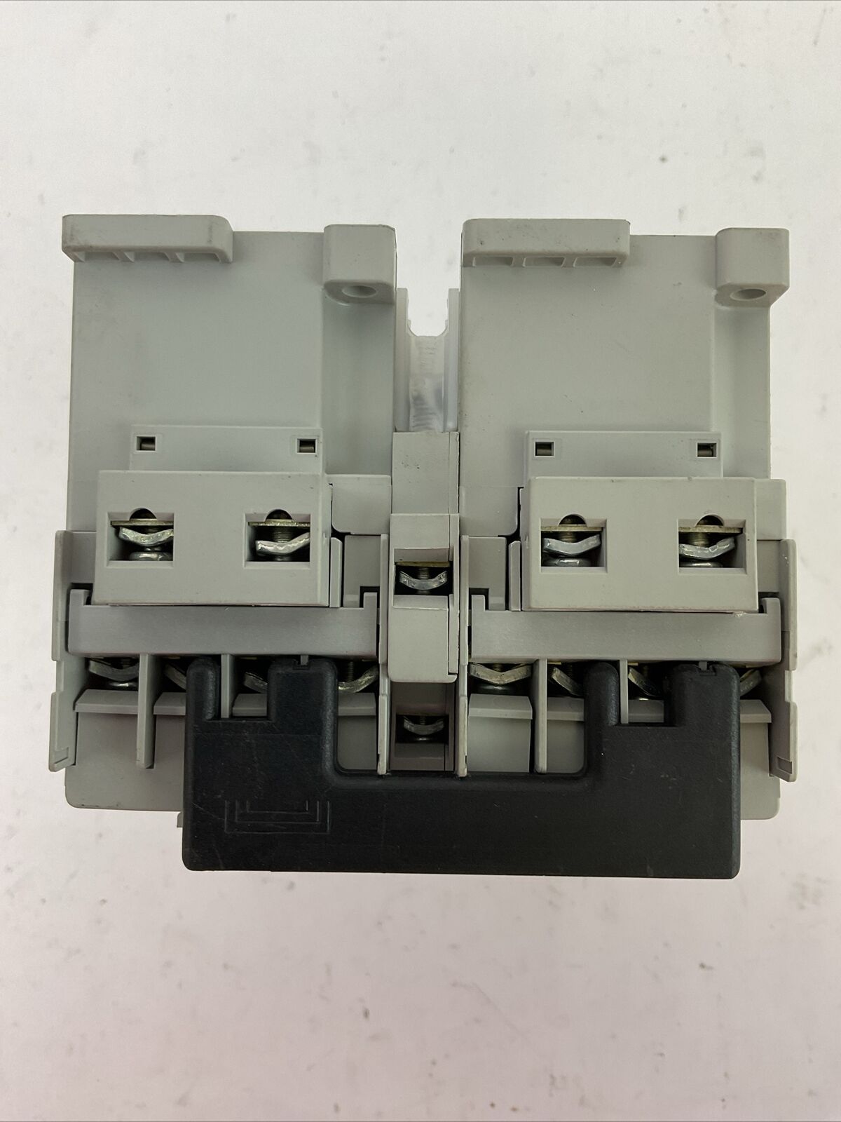 ALLEN BRADLEY REVERSING ECONOMY STARTER (140M-C2E-B16 + 100-C09E*10 COIL 24VDC)