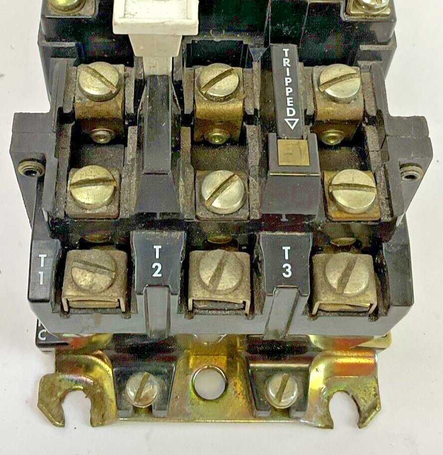 ALLEN BRADLEY 509-AOD STARTER SER.B CB236 COIL NO W/O HEATERS