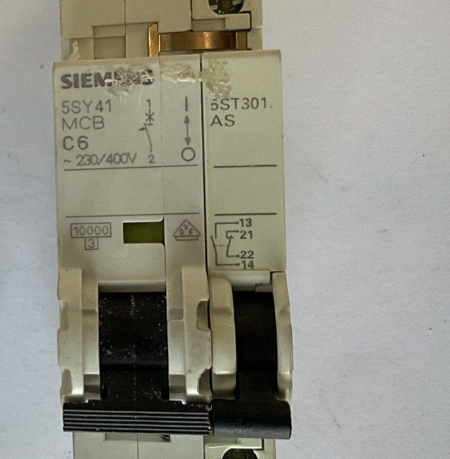 SIEMENS 5SY41 MCB C6 CIRCUIT BREAKER ONE(1) W/5ST3010 ONE(1) W/O 5ST3010