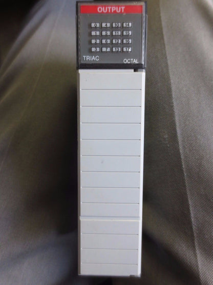ALLEN-BRADLEY 1746-OA16 Ser. D - OUTPUT MODULE for SLC500 - "OCTAL"
