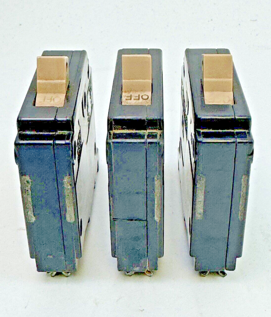 CUTLER-HAMMER **LOT OF 3** 2-UNITS - CH125 AND 1-UNIT - CH140 - CIRCUIT BREAKERS