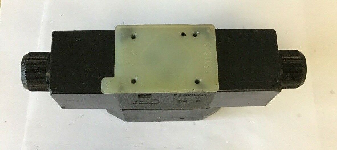 CONTINENTAL HYDRAULICS VSD03M-2A-GB5H-60L-C DIRECTIONAL VALVE 120/110VAC60/50HZ