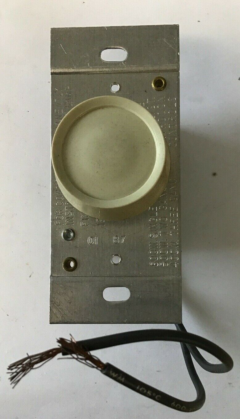 CARLON THYROCON PP600 INCANDESCENT DIMMER 120VAC 600W 60HZ