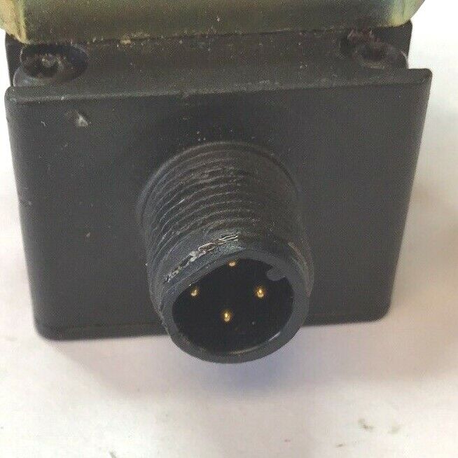 NAMCO CYLINDICATOR EE210-10444 LPR 3000PSI 1.025" PROBE 30VDC SENSOR UNIT