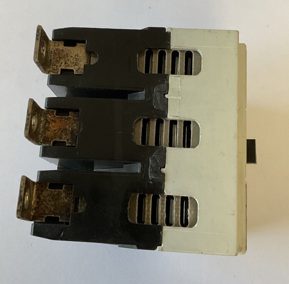 WESTINGHOUSE GDB 14K CIRCUIT BREAKER 15A 480VAC 3POLE 50/60HZ